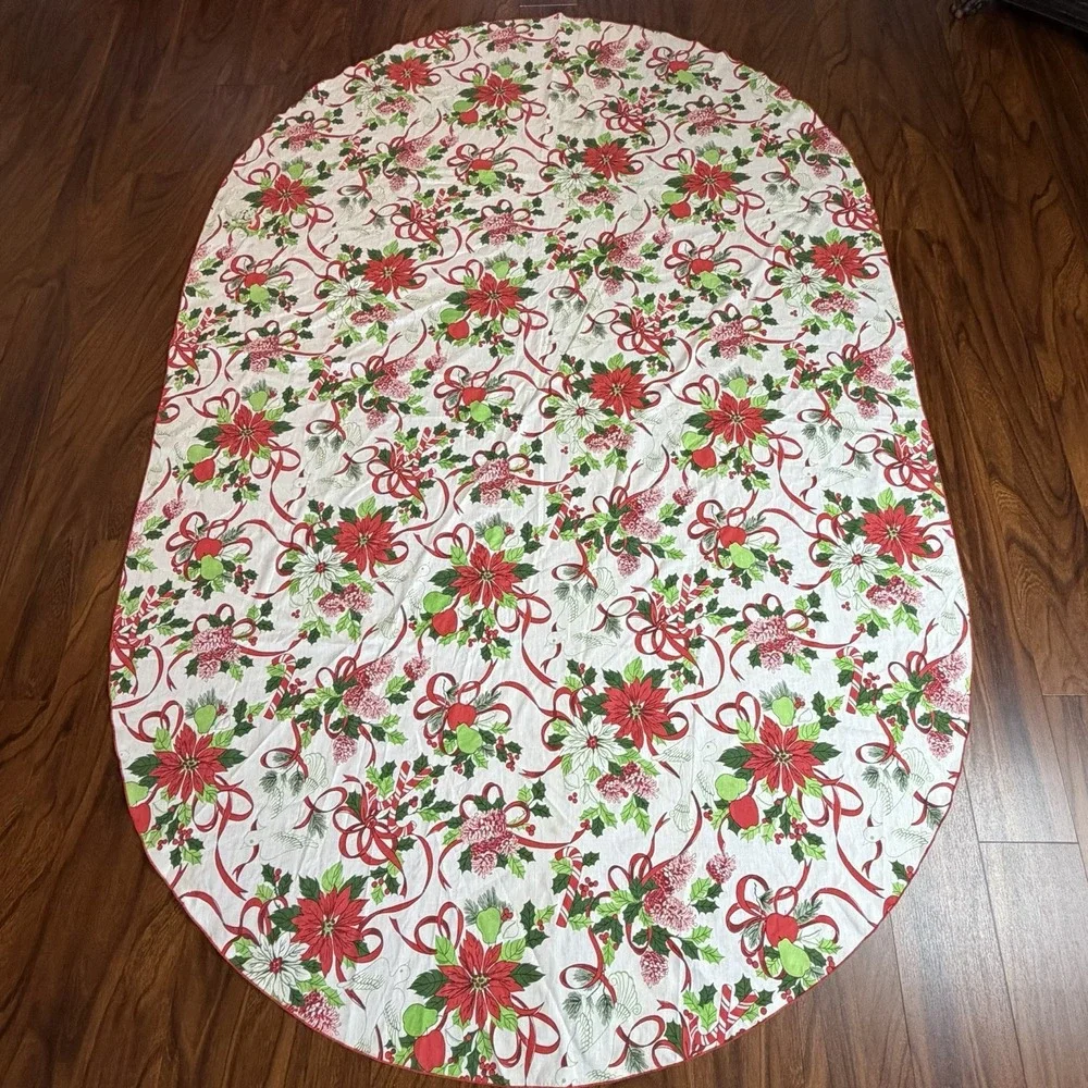 VTG Christmas Tablecloth Oval 58x89 Poinsettia Holly Ribbon Doves‎ Holiday Decor
